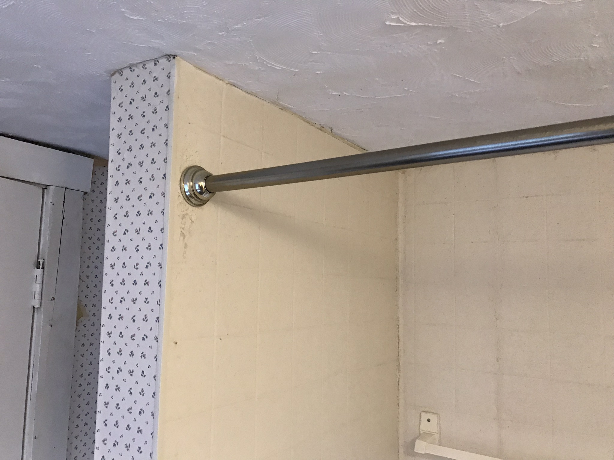 Shower wall